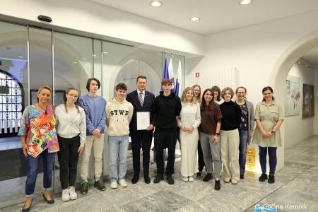 Dijaki GSŠRM o zaključkih na Mladinskem parlamentu Alpske konvencije (YPAC) (5)